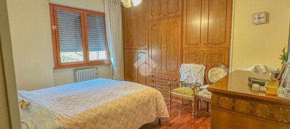 3 rooms Apartment in Parma, Italy No. 79368 7