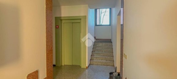 3 rooms Apartment in Parma, Italy No. 79368 2