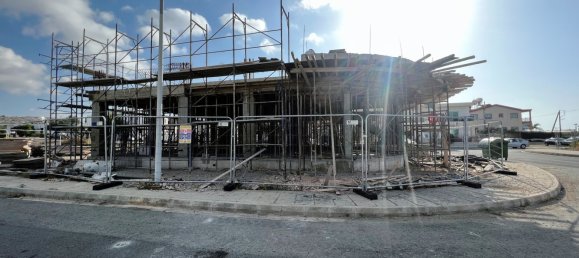 3 bedrooms Apartment in Geroskípou, Cyprus No. 22063 5