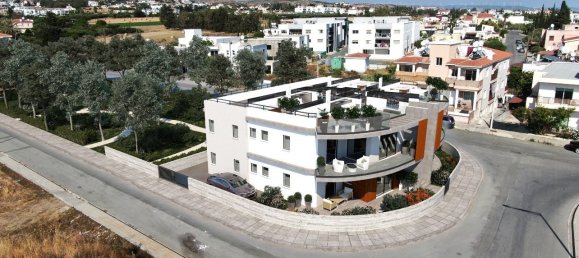 3 bedrooms Apartment in Geroskípou, Cyprus No. 22063 7