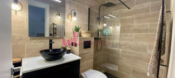 4 bedrooms House in Bourg, France No. 95805 8