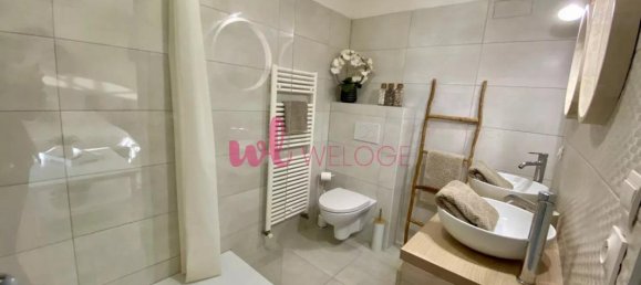 4 bedrooms House in Bourg, France No. 95805 14