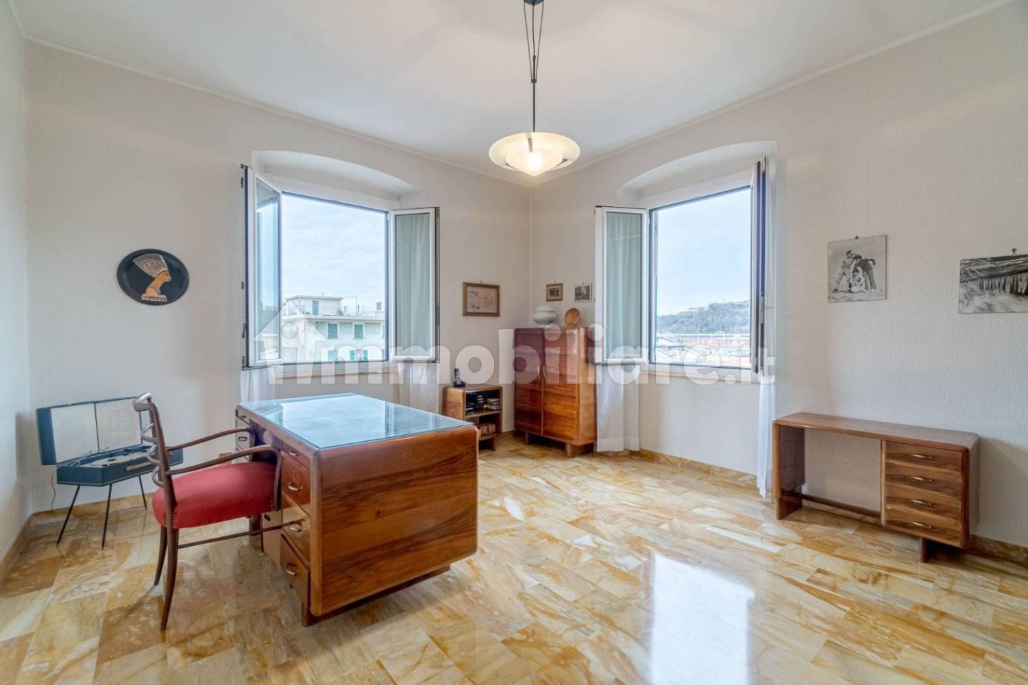 2 Schlafzimmer Wohnung in Genoa, Italy, Nr. 133944