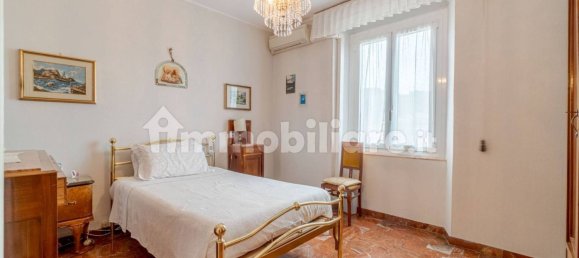 2 Schlafzimmer Wohnung in Genoa, Italy, Nr. 133944 22