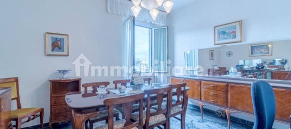2 Schlafzimmer Wohnung in Genoa, Italy, Nr. 133944 8