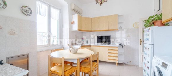 2 Schlafzimmer Wohnung in Genoa, Italy, Nr. 133944 16