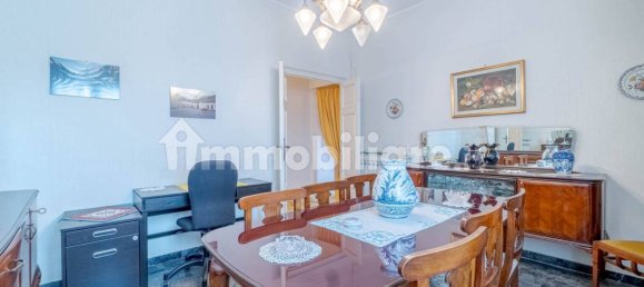 2 Schlafzimmer Wohnung in Genoa, Italy, Nr. 133944 10