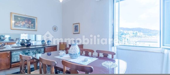 2 Schlafzimmer Wohnung in Genoa, Italy, Nr. 133944 9