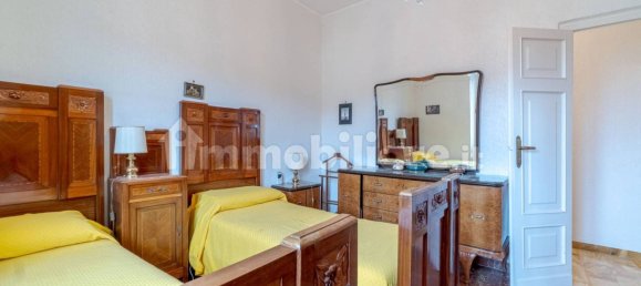 2 Schlafzimmer Wohnung in Genoa, Italy, Nr. 133944 5