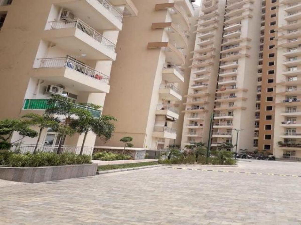 3 bedrooms House in Noida, India No. 67943