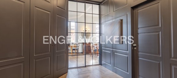 3 bedrooms Apartment in Rome, Italy No. 103461 2