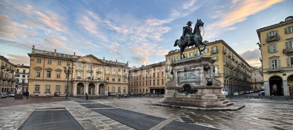 Propiedad comercial de 5 habitaciónes en Turin, Italy No. 91205 5