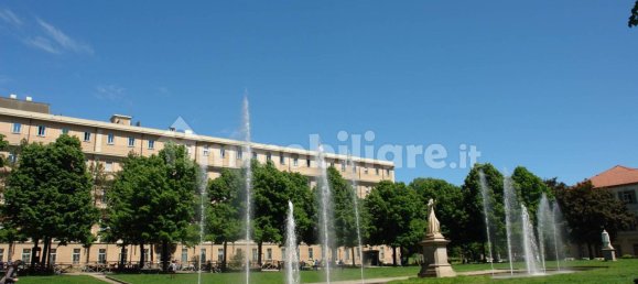 Propiedad comercial de 5 habitaciónes en Turin, Italy No. 91205 10