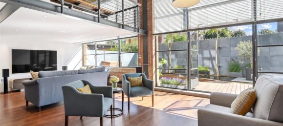 4 bedrooms Office in London, United Kingdom No. 5262 4