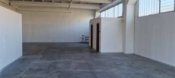 1 room Warehouse in Albese con Cassano, Italy No. 340506 6