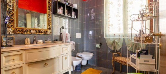 8 rooms House in Gravedona ed Uniti, Italy No. 59006 12