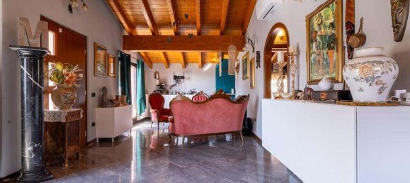 8 rooms House in Gravedona ed Uniti, Italy No. 59006 15