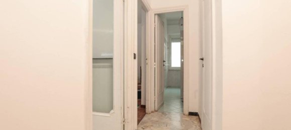 Apartamento de 2 habitaciónes en Genoa, Italy No. 166870 3