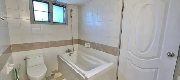 4 bedrooms Condo in Watthana, Thailand No. 72077 5