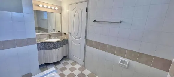 4 bedrooms Condo in Watthana, Thailand No. 72077 10