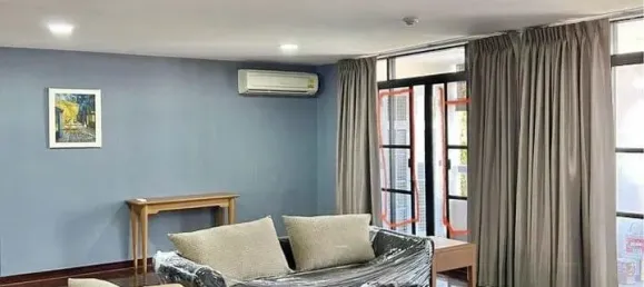 4 bedrooms Condo in Watthana, Thailand No. 72077 2