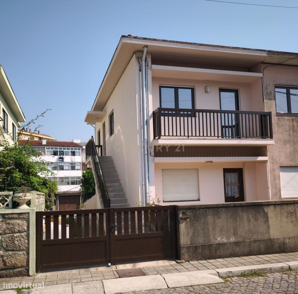 3 bedrooms Apartment in Rio Tinto, Portugal No. 278906