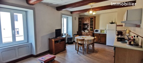 Casa de 3 dormitorios en Puy-de-Dome, France No. 325630 2