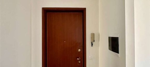 4 rooms Apartment in Piacenza, Italy No. 283434 10