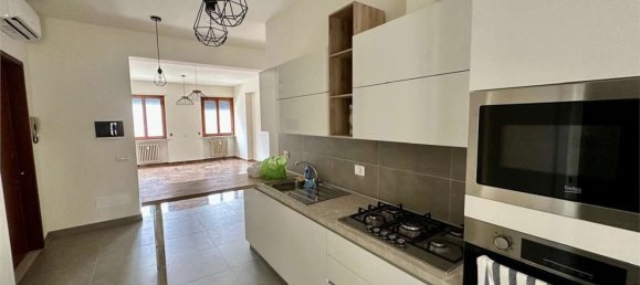 4 rooms Apartment in Piacenza, Italy No. 283434 4