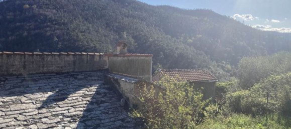 6 rooms House in Savona, Italy No. 13093 3