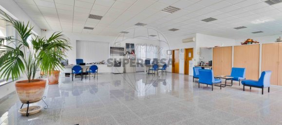 3 bedrooms Commercial property in Setubal, Portugal No. 161687 22