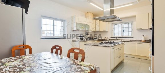 3 bedrooms Commercial property in Setubal, Portugal No. 161687 20