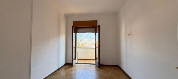 3 Schlafzimmer Wohnung in Castellammare di Stabia, Italy, Nr. 311576 16