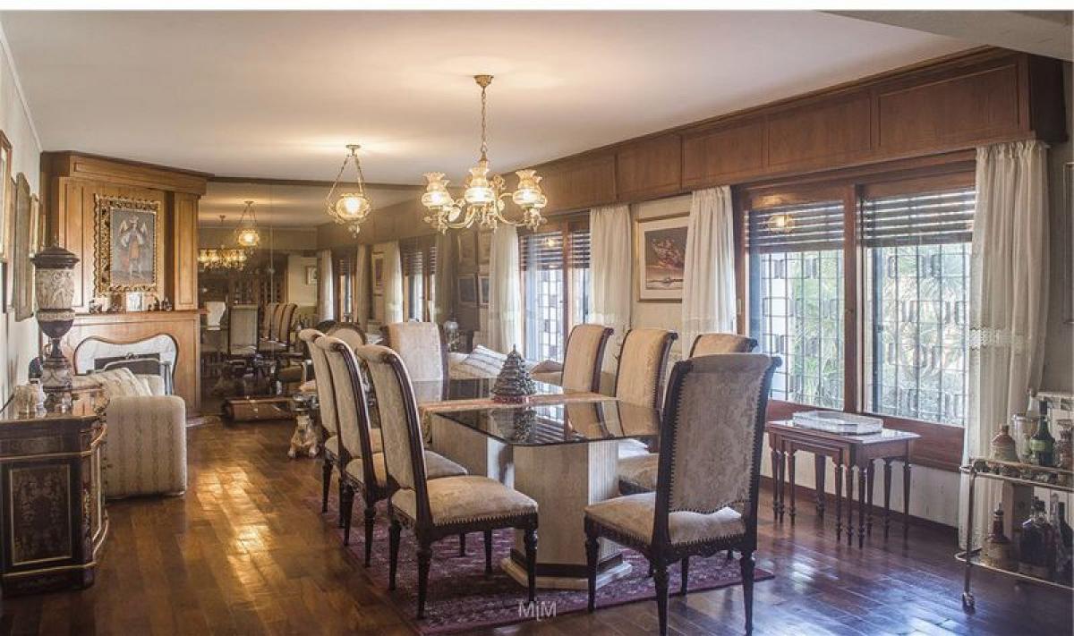 3 bedrooms House in Montevideo, Uruguay No. 4138