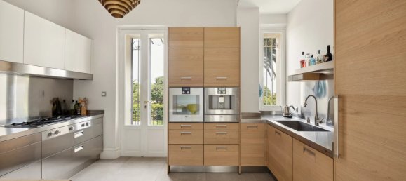 5 bedrooms Commercial property in Antibes, France No. 1518 10