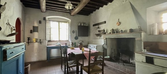 3 bedrooms House in Lucca, Italy No. 320499 11