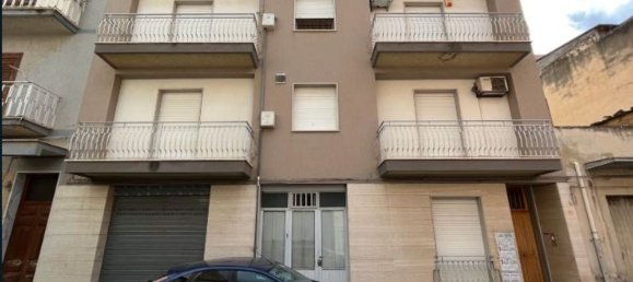 4 bedrooms Apartment in Comiso, Italy No. 325197 3