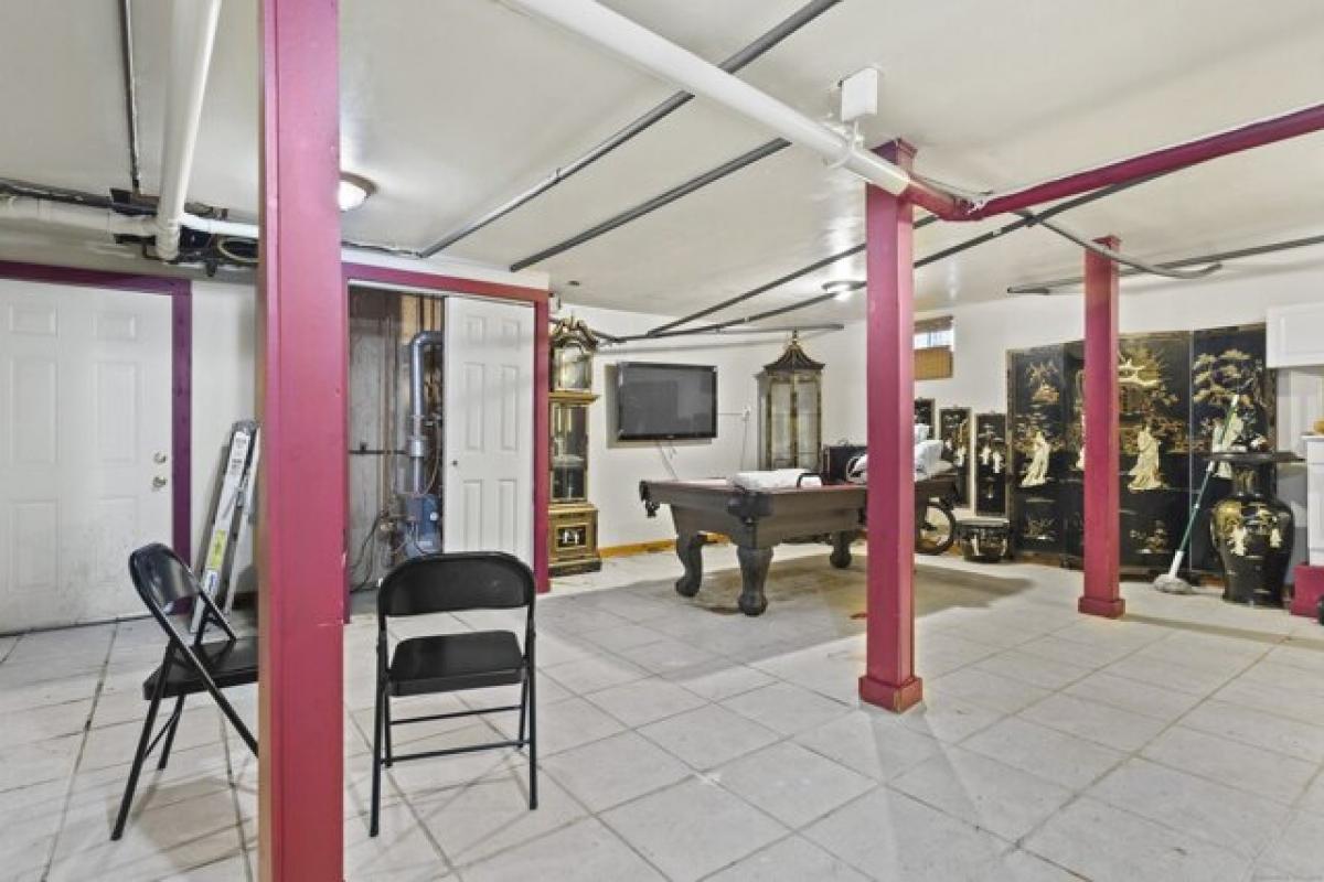 6 bedrooms House in New Haven, USA No. 377053