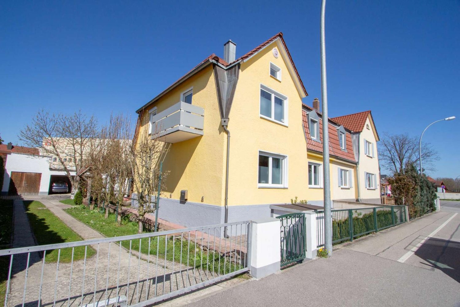 7 rooms Townhouse in Landshut, Germany No. 221470