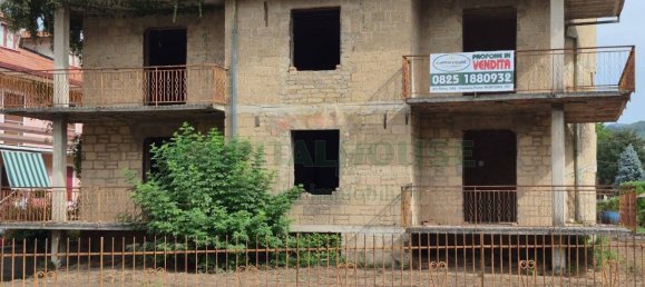 4 bedrooms Villa in Montoro, Italy No. 325555 6