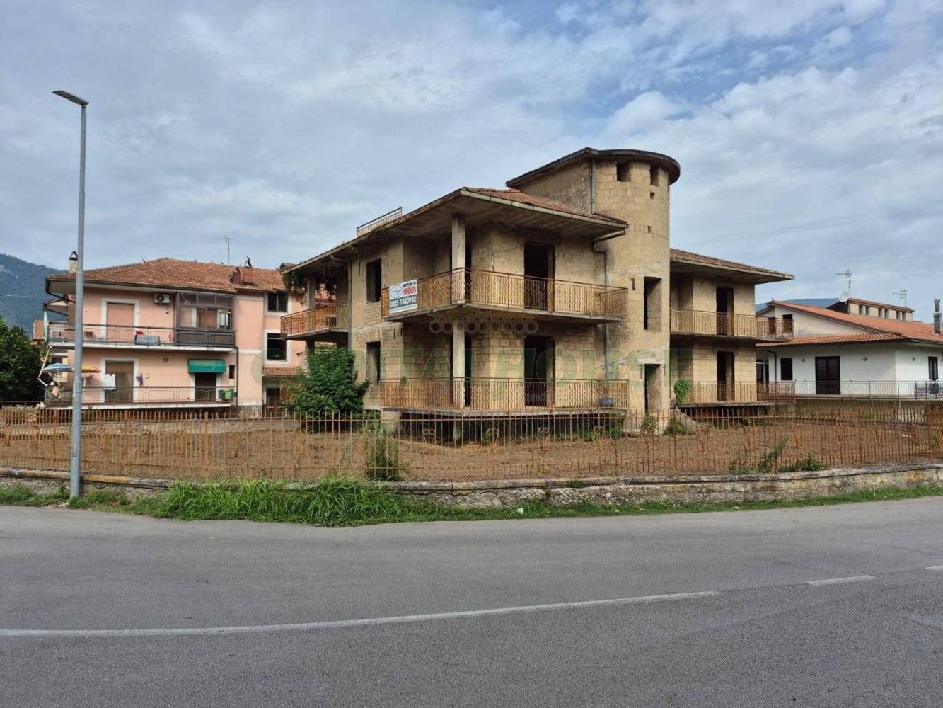 4 bedrooms Villa in Montoro, Italy No. 325555