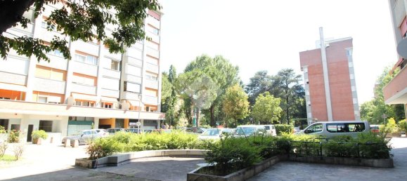 Apartamento de 2 dormitorios en Bologna, Italy No. 79842 2