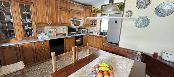 4 Schlafzimmer Haus in Trento, Italy, Nr. 352631 2