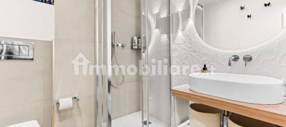 1 bedroom Apartment in Milan, Italy No. 332253 4