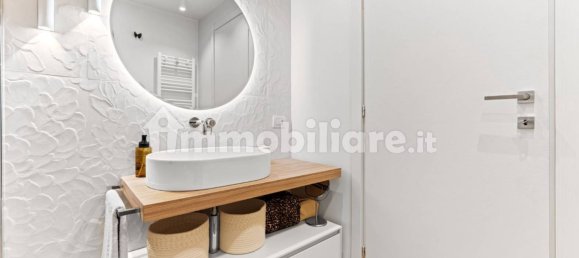 1 bedroom Apartment in Milan, Italy No. 332253 8