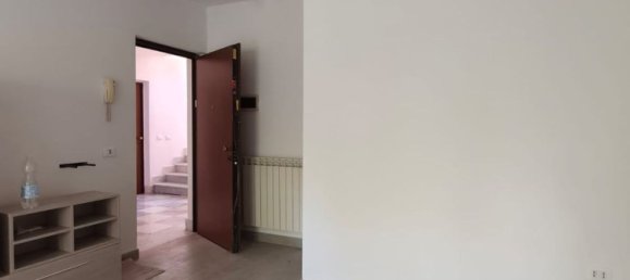 Квартира с 4 комнатами в Виллафранк ин Луниджана, Италия № 281606 6