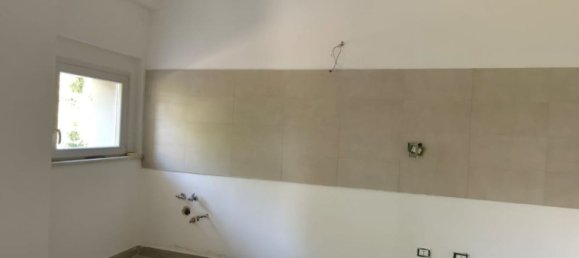 Квартира с 4 комнатами в Виллафранк ин Луниджана, Италия № 281606 3