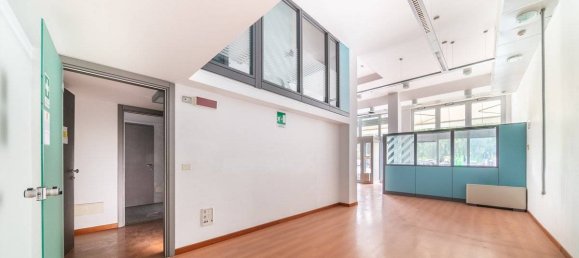 3-salle Bureau à Udine, Italy No. 169743 17