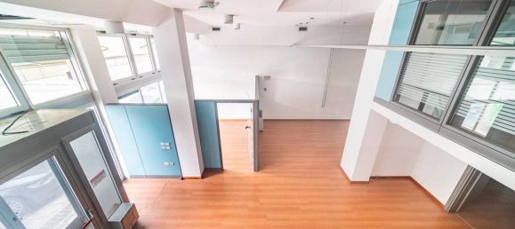 3-salle Bureau à Udine, Italy No. 169743 14