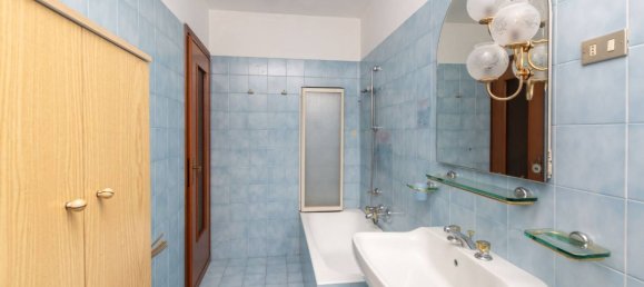 3 bedrooms Villa in Turin, Italy No. 312887 20